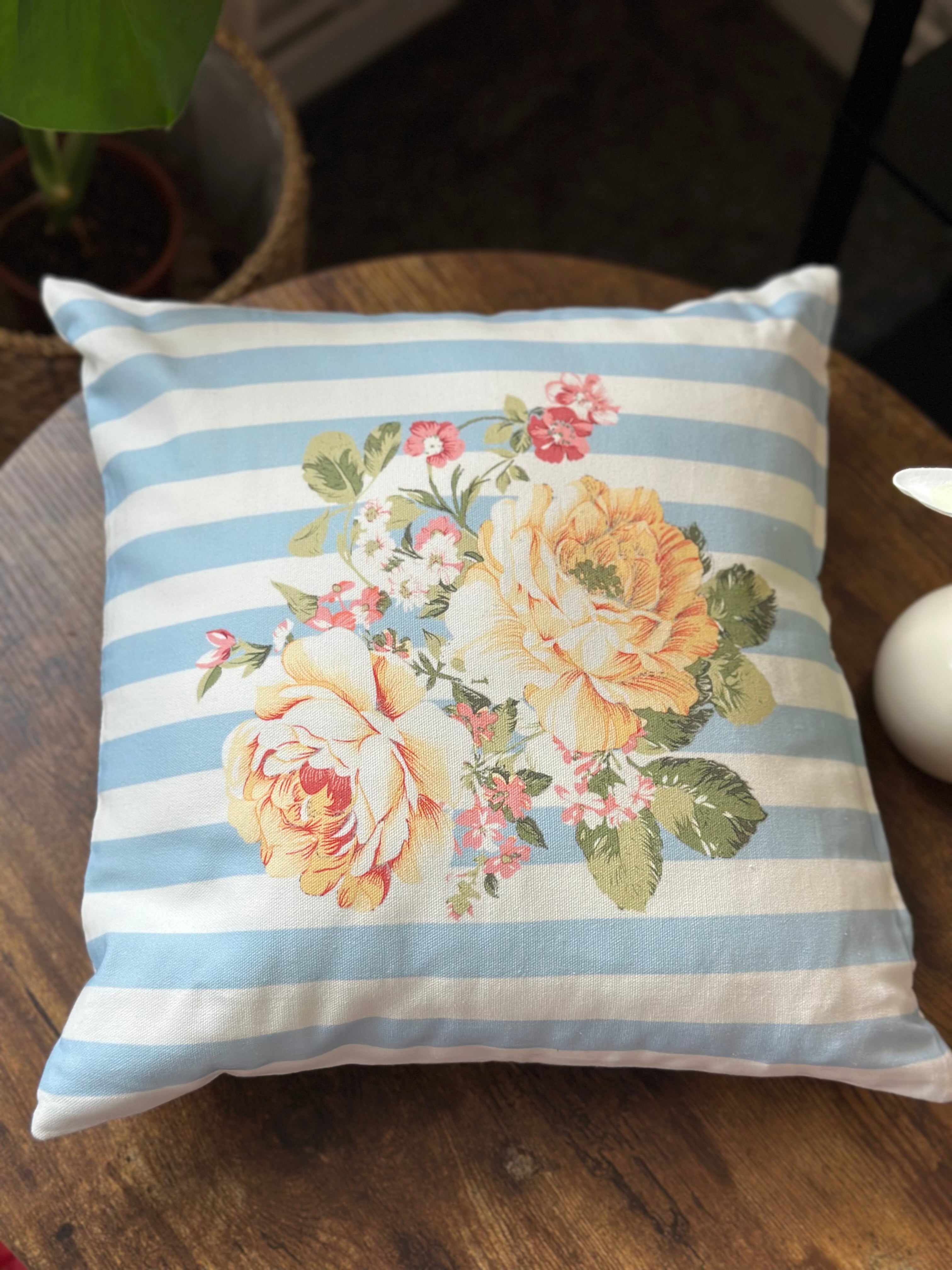 Country Coast Floral Cushion Cover